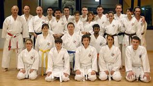 Foto team karate di Top Gym, guidata dal sensei Maurizio Gabiati